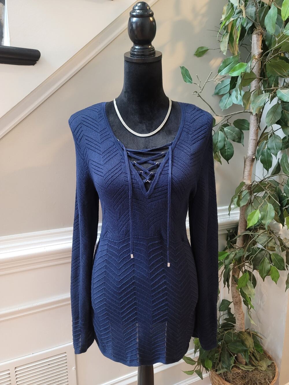 White House Black Market Tunic Sweater Womens Small Blue Zigzag Knit Long Sleeve